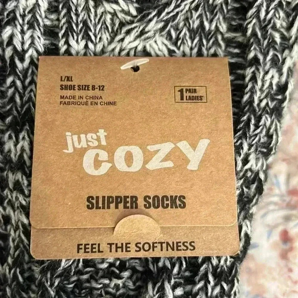 Just Cozy slipper socks black and white. - Picture 4 of 5